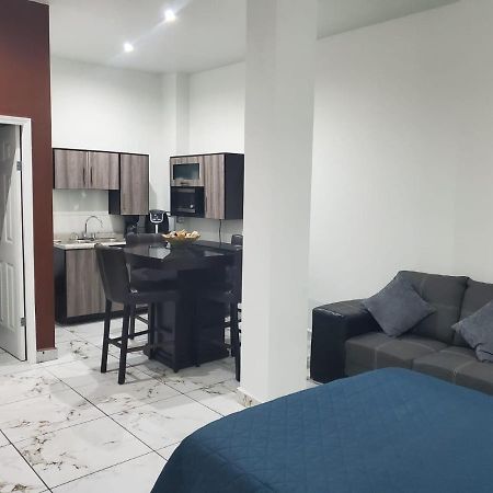 Suites Motel La Frontera سيوداد خواريز المظهر الخارجي الصورة