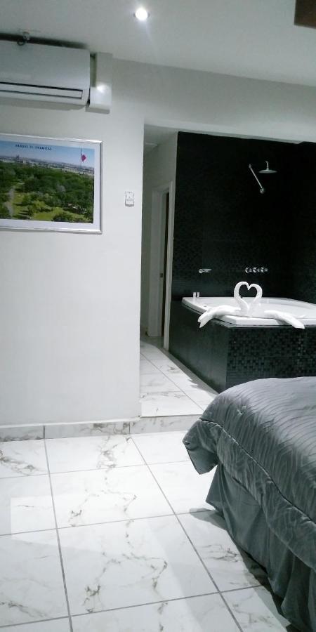 Suites Motel La Frontera سيوداد خواريز المظهر الخارجي الصورة